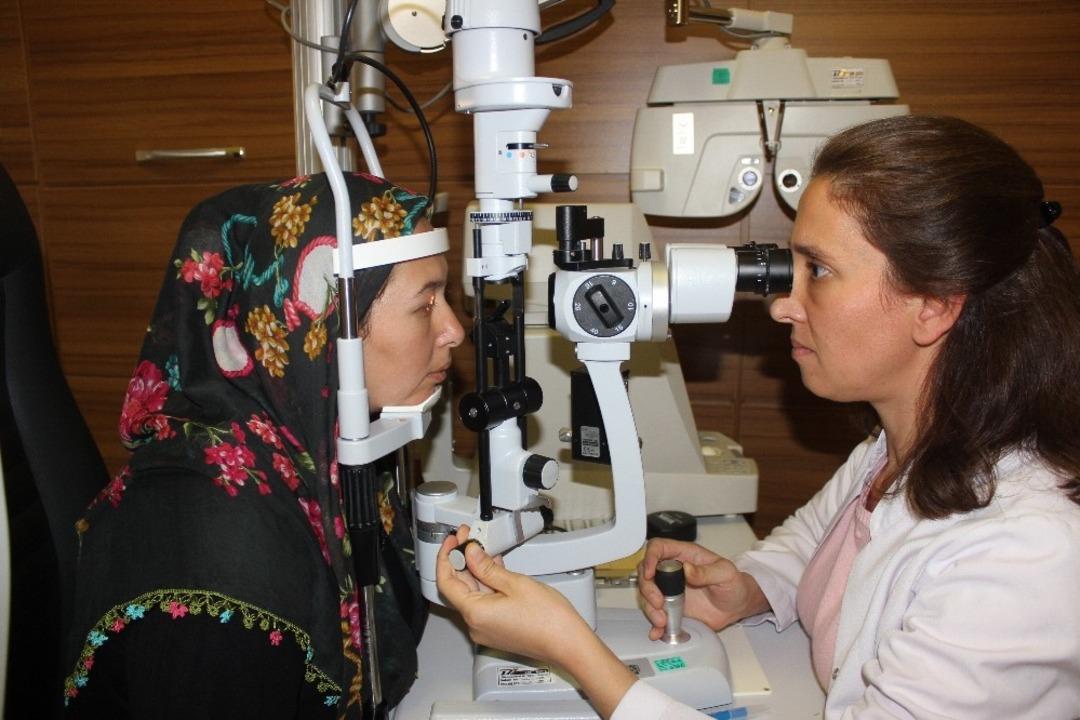 G&ouml;rmeyen g&ouml;zler kornea nakli ile g&ouml;r&uuml;yor