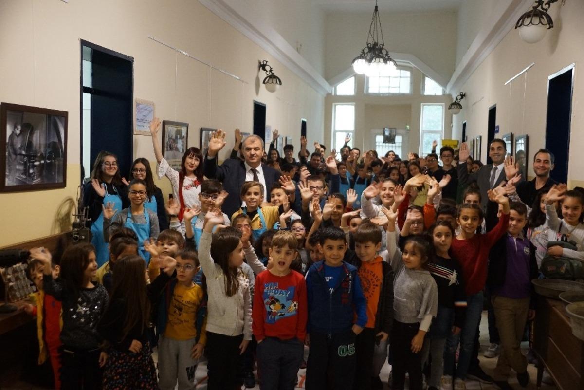 Aydınlı &ouml;ğrenciler ara tatilde hem eğleniyor, hem &ouml;ğreniyor