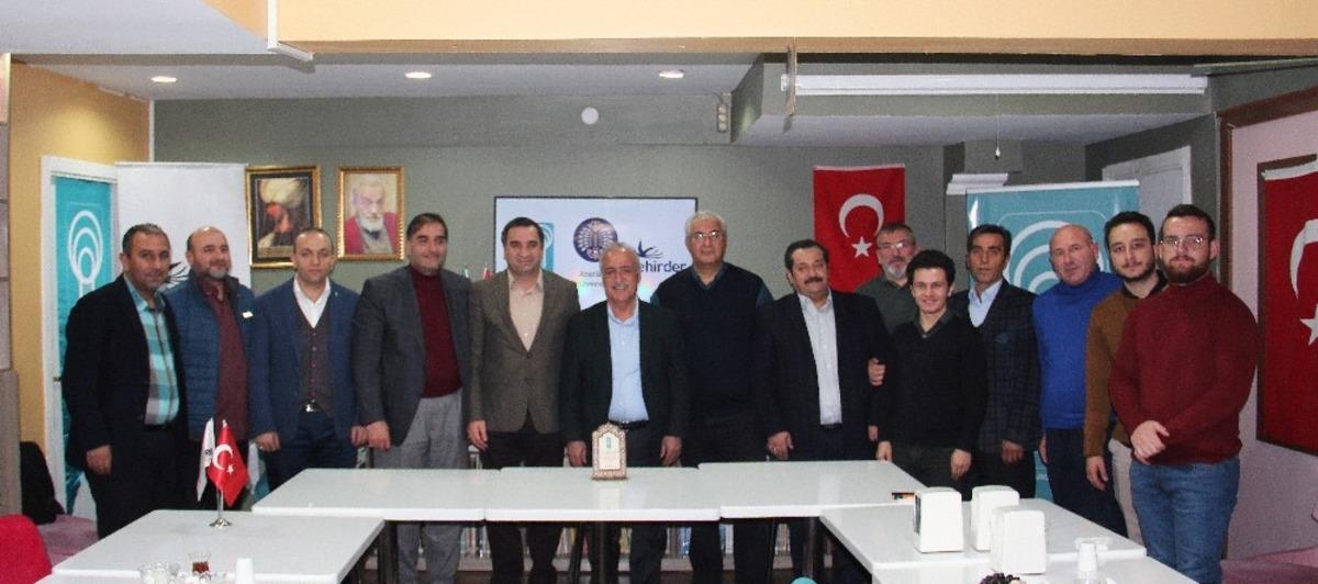 Rekt&ouml;r &Ccedil;omaklı STK temsilcileriyle bir araya geldi