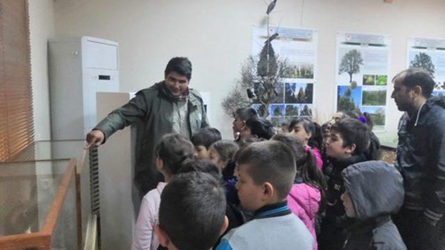 Kovada Gölü Milli Parkı’nda öğrencilere tabiat eğitimi