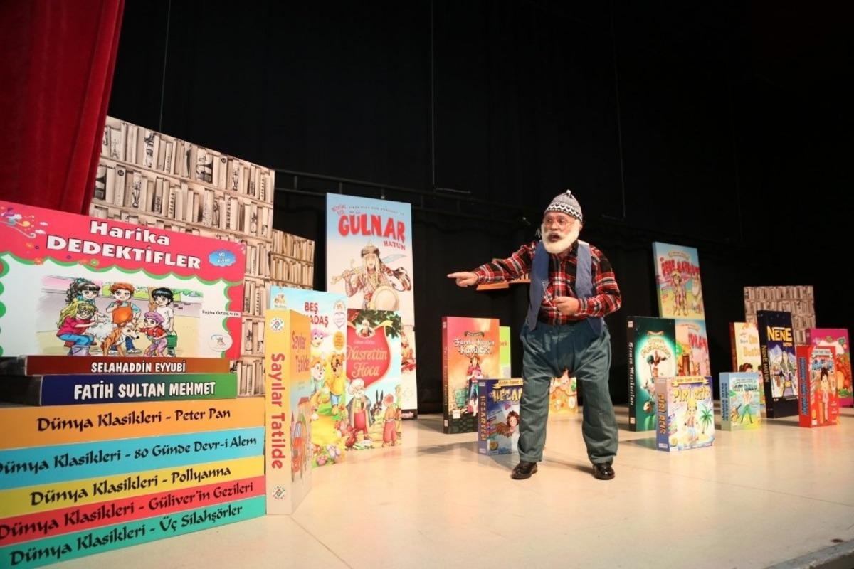 Gebzeli &ccedil;ocukların tiyatro keyfi