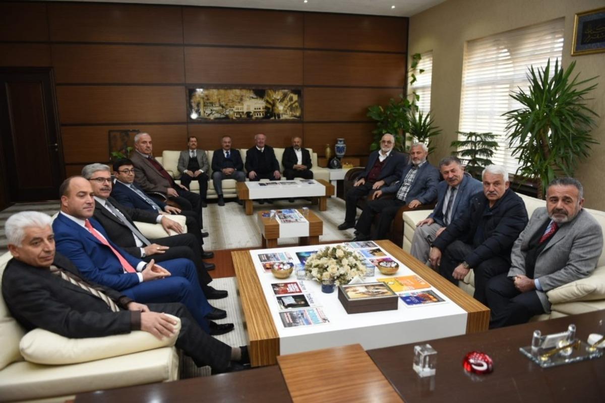 Başkan Aşgın; "Bir şey başaracaksak muhtarlarımızla başaracağız&rdquo;