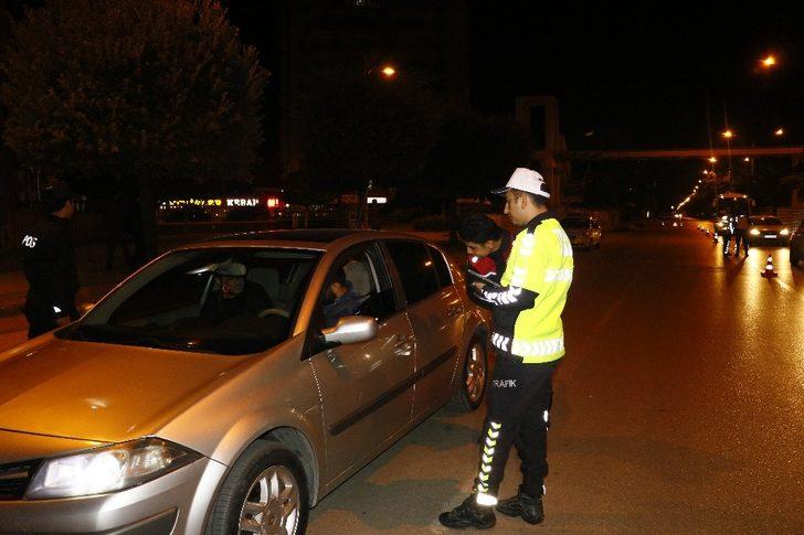 Adana’da şok asayiş uygulaması! Toplamda 18 bin TL ceza kesildi! G2