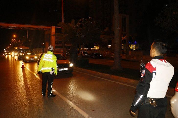 Adana’da şok asayiş uygulaması! Toplamda 18 bin TL ceza kesildi! G4