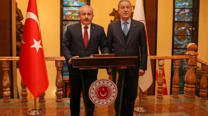 TBMM Başkanı Şentop'tan Milli Savunma Bakanı Akar'a ziyaret