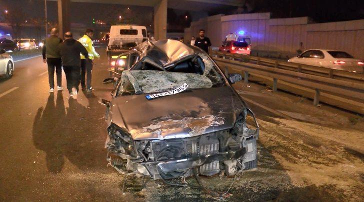 Vatan Caddesi'nde otomobil taklalar atarak karşı şeride geçti: Yaralılar var! G2