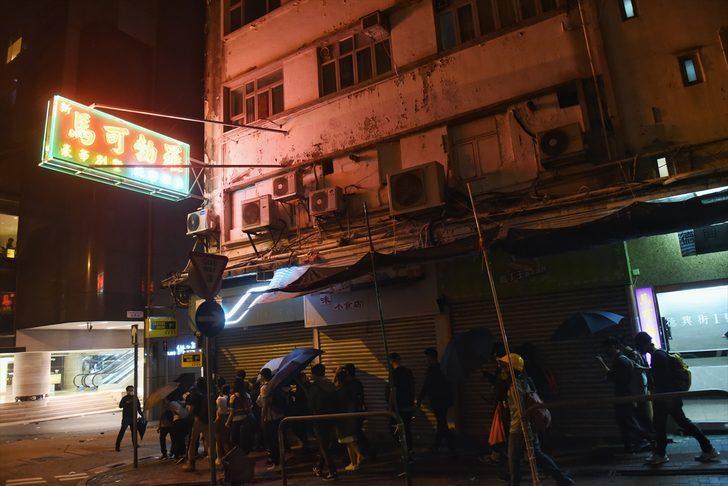 İngiltere'den Hong Kong'da taraflara diyalog çağrısı G1