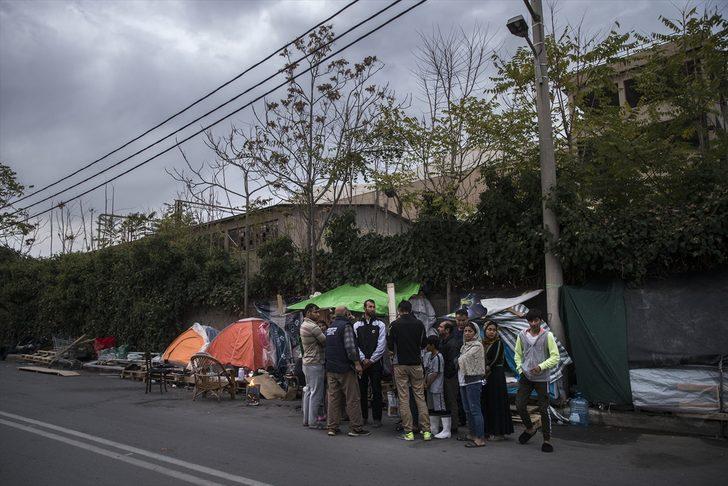 Yunanistan'da kamp dışındaki düzensiz göçmenler yaşam mücadelesi veriyor G1