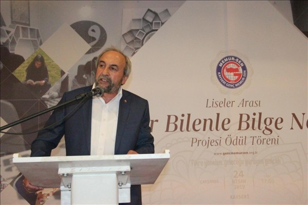 Kalkan:&rdquo;&Ouml;ğretmenler basit kutlama mesajları yerine m&uuml;jde bekliyor&rdquo;