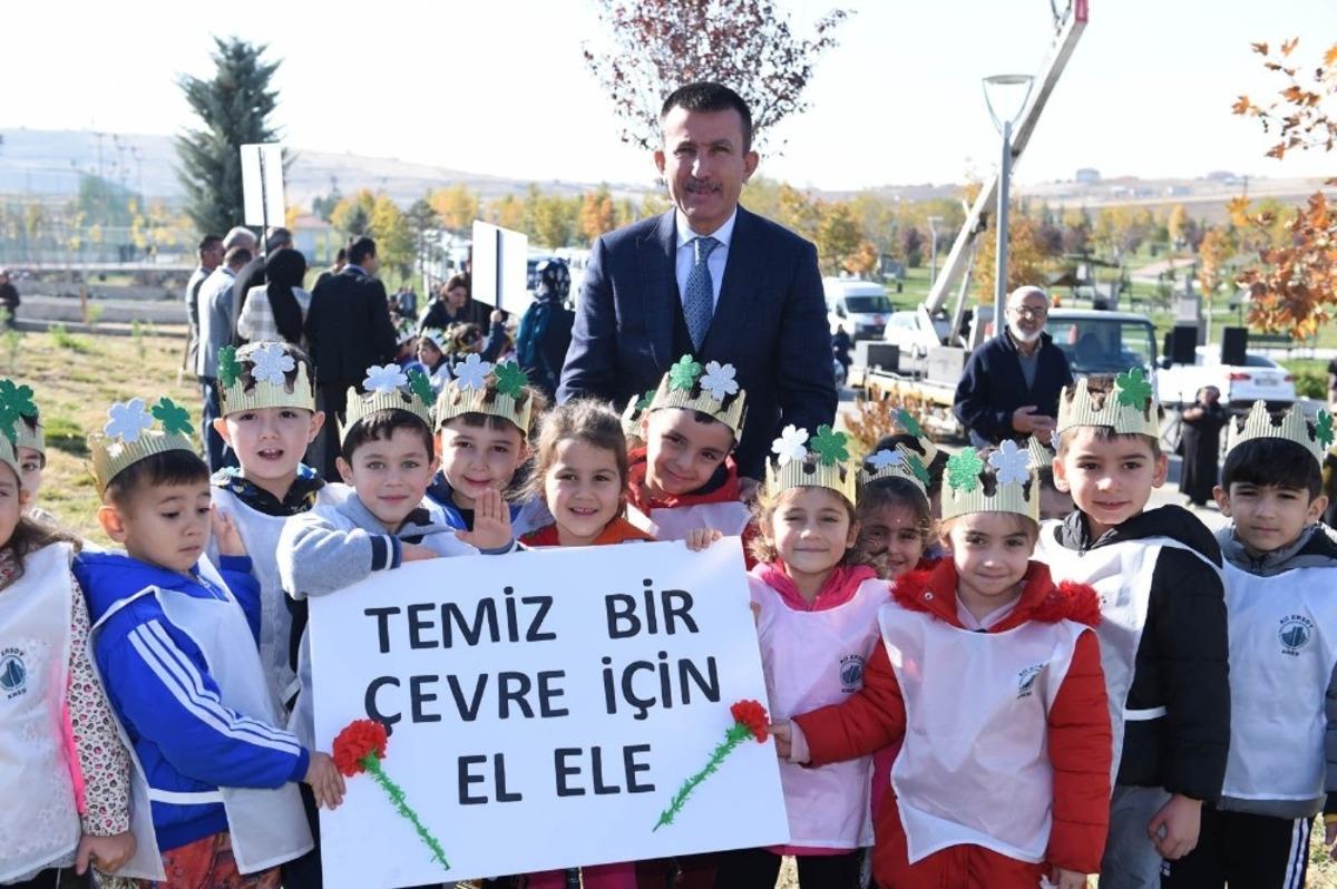 Ankara&rsquo;ya nefes, &ccedil;ocuklara meyve