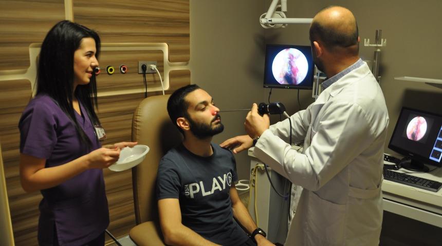 Burnunda 6 yıl dişiyle yaşamış