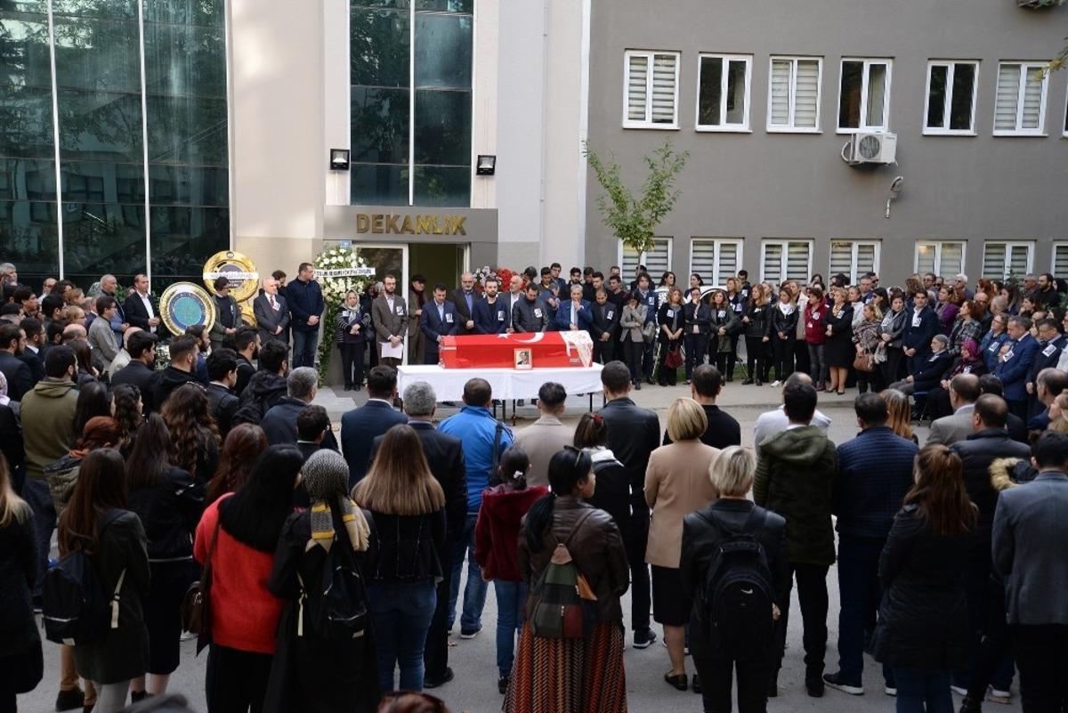 Neslihan hoca son yolculuğuna &uuml;niversitesinden uğurlandı