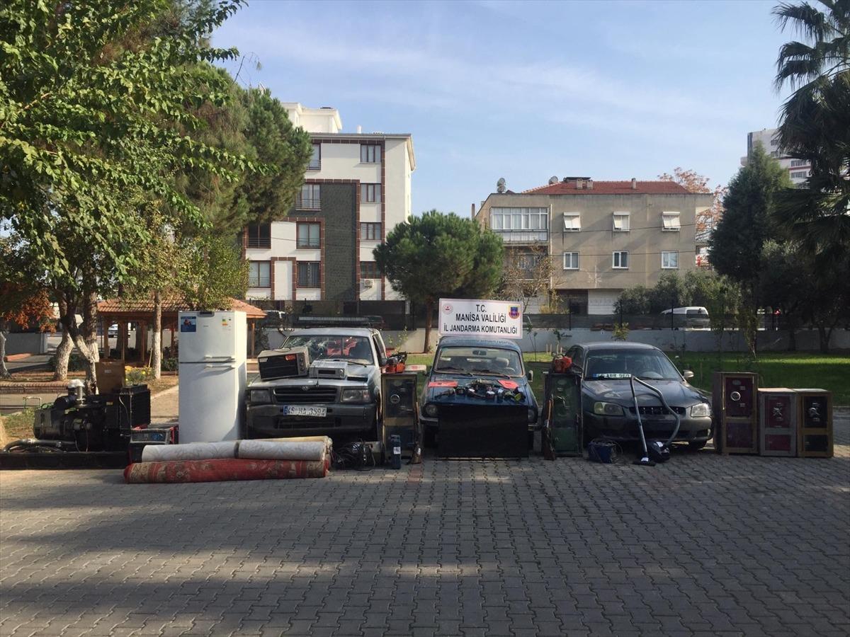 Manisa'da &ccedil;elik kasa hırsızlığı şebekesi &ccedil;&ouml;kertildi
