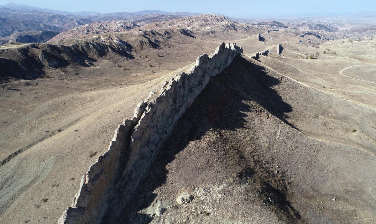 Sivas'ın doğal '&Ccedil;in Seddi' 