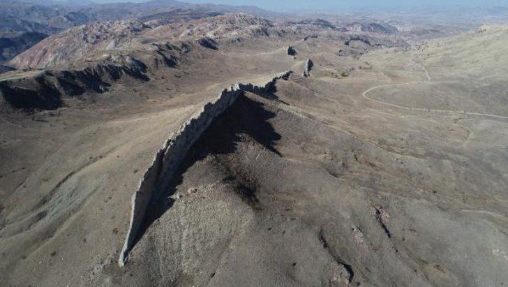 Sivas'ta inanılmaz görüntü! 'Doğal Çin Seddi' G3