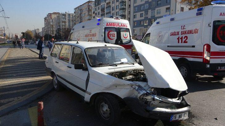 Kayseri’de trafik kazası: 2 yaralı G1
