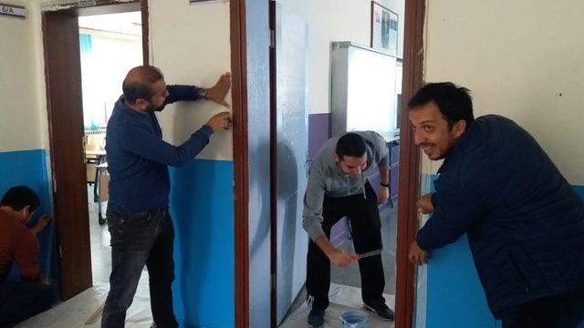 Fedakar öğretmenler okulu güzelleştirdi