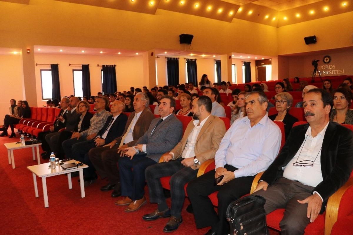 Toros &Uuml;niversitesi&rsquo;nde sağlık turizmi ve sağlık politikaları masaya yatırıldı