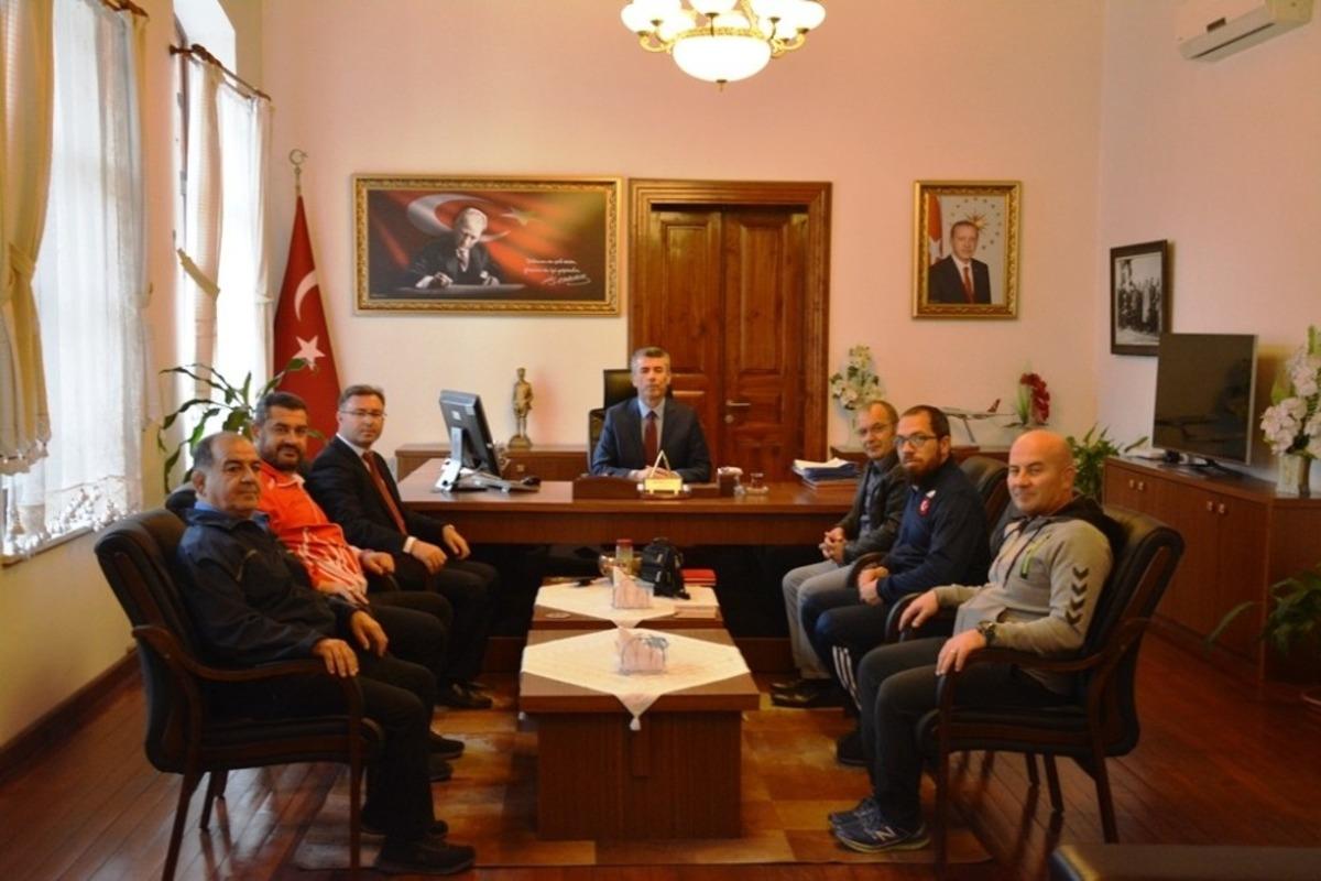 Şampiyon g&uuml;reş&ccedil;ilerden Kaymakam Sırmalı&rsquo;ya ziyaret