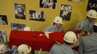 Usta oyuncu Yıldız Kenter için Kenter Tiyatrosunda tören