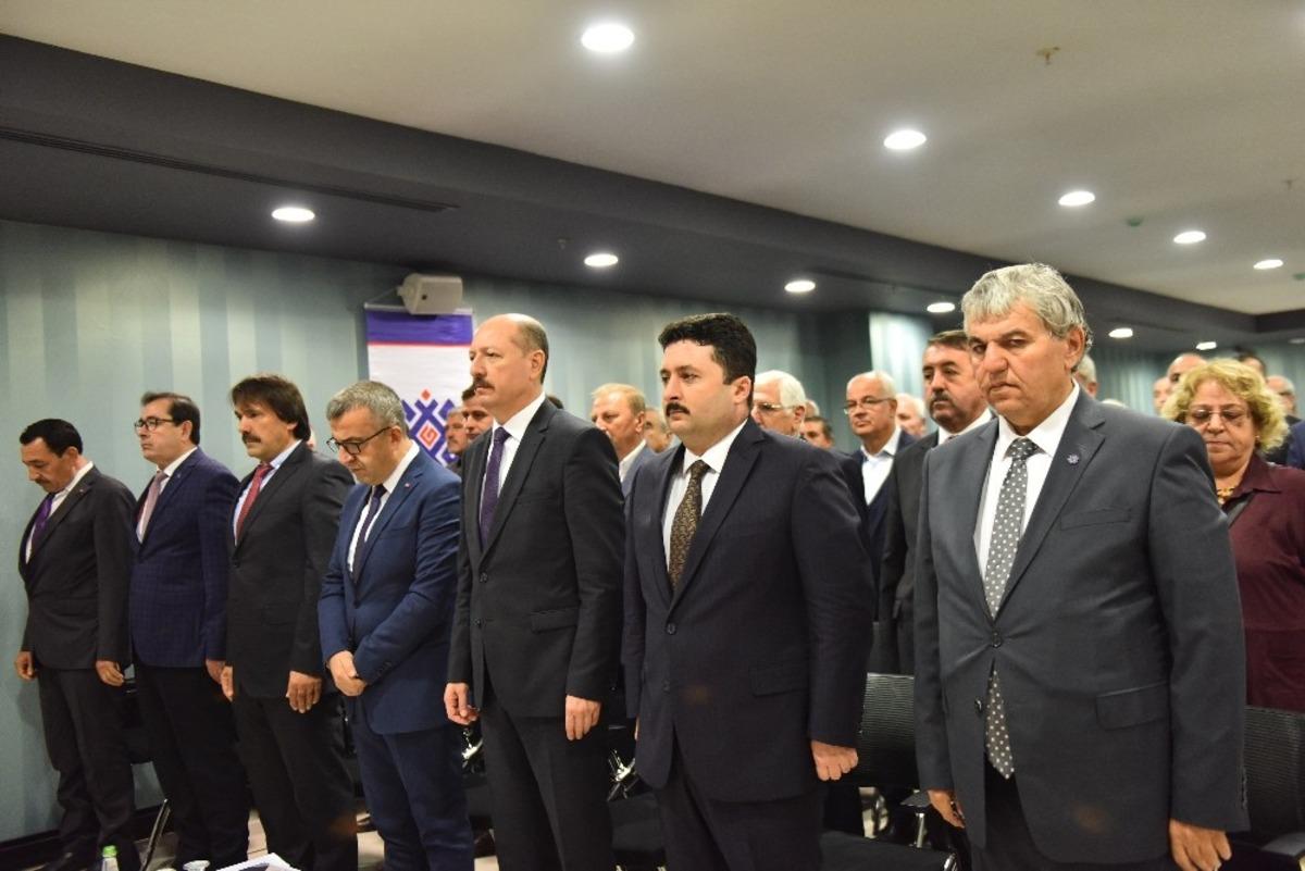 Altıeyl&uuml;l&rsquo;de b&uuml;y&uuml;k  istişare toplantısı