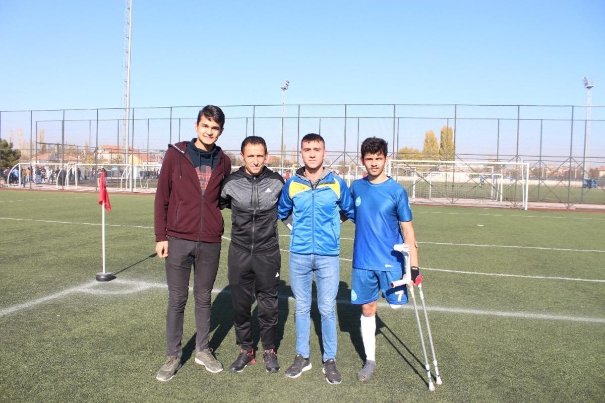 &rsquo;&rsquo;S&uuml;per Lig&rsquo;de her kul&uuml;p b&uuml;nyesine bir ampute takım katarsa tesisleşme a&ccedil;ısından faydalı olur&rsquo;&rsquo;