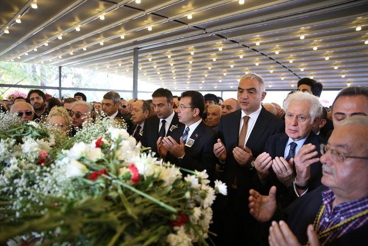 Usta oyuncu Yıldız Kenter son yolculuğuna uğurlandı G3