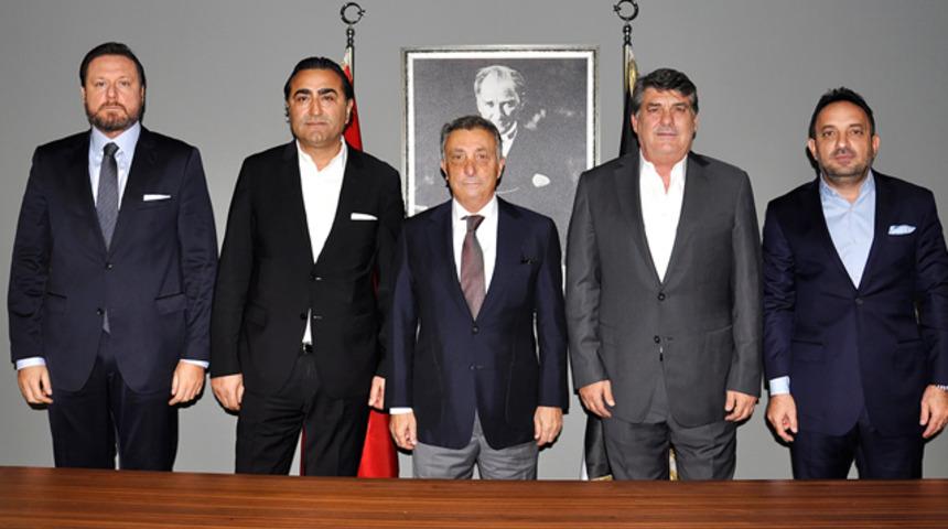 Serdal Adalı ve eski yönetimden Çebi’ye ziyaret