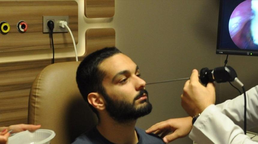 Burnundaki diş kökü 6 yıl sonra çıkarıldı