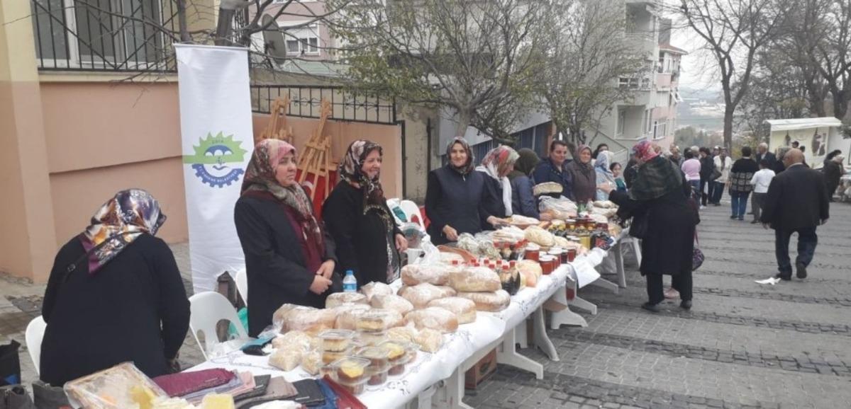 Ergeneli kadınlar el emeği &uuml;r&uuml;nlerini Malkara&rsquo;da satışa sundu