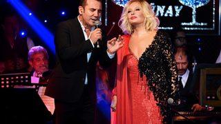 Emel Sayın ve Ferhat Göçer'den film gibi gece