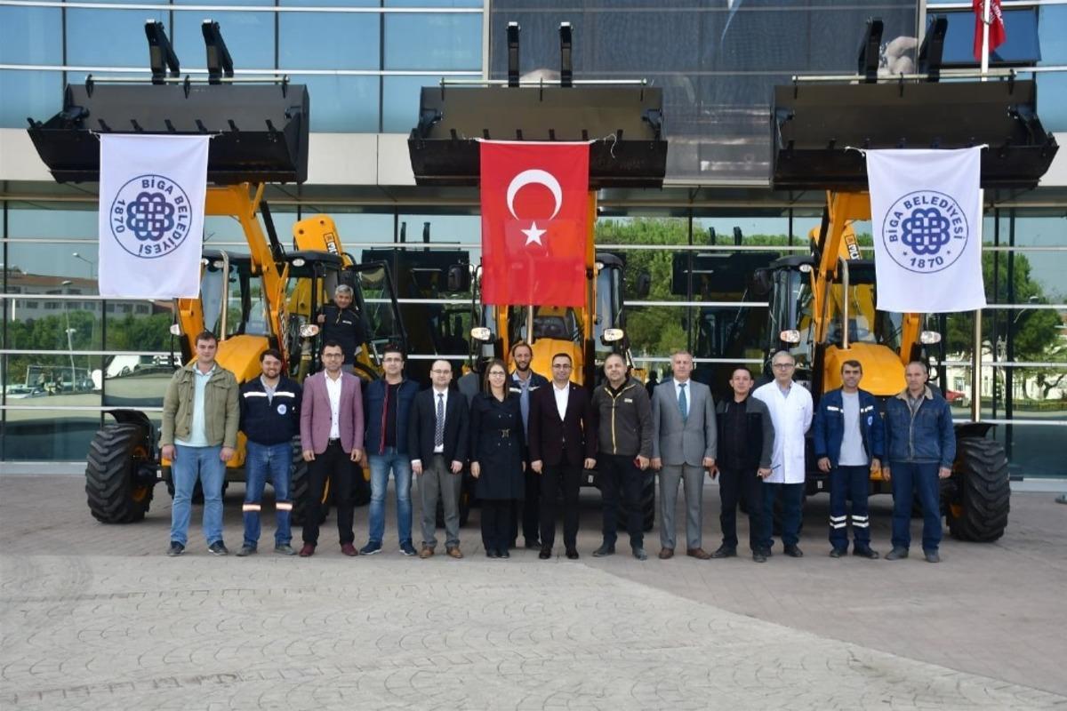 Biga Belediyesi&rsquo;nin ara&ccedil; filosu g&uuml;&ccedil;leniyor