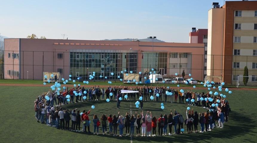 Mavi balonlar ‘Diyabeti Yenelim’ sloganıyla gökyüzüne bırakıldı