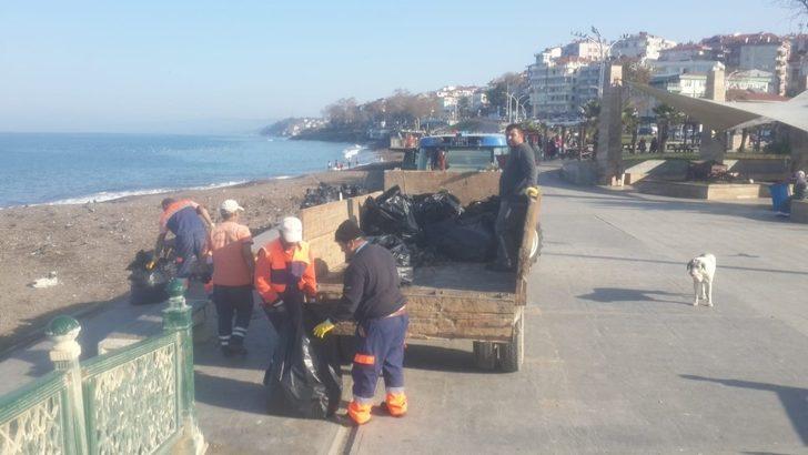 Akçakoca sokakları ve sahilleri temizleniyor G2