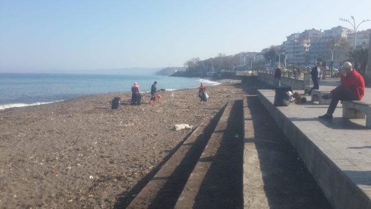 Akçakoca sokakları ve sahilleri temizleniyor G3