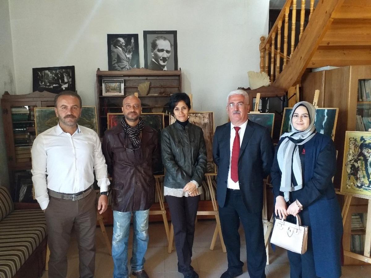 Bu kez &ouml;ğretmenler resmetti