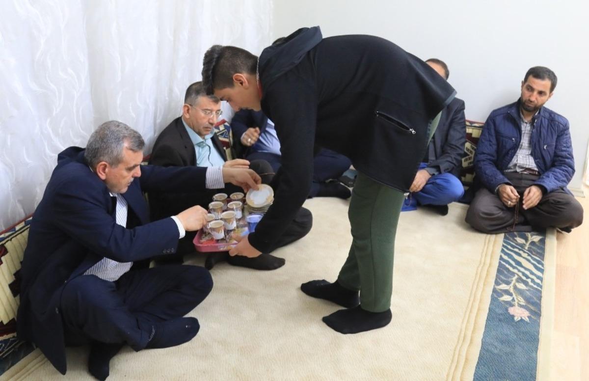 Beyazg&uuml;l Kale Eteği&rsquo;ndeki aileleri yeni evlerinde ziyaret etti