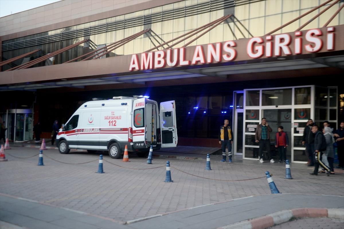 YPG/PKK'nın Tel Rıfat'tan Azez'deki sivillere saldırısı