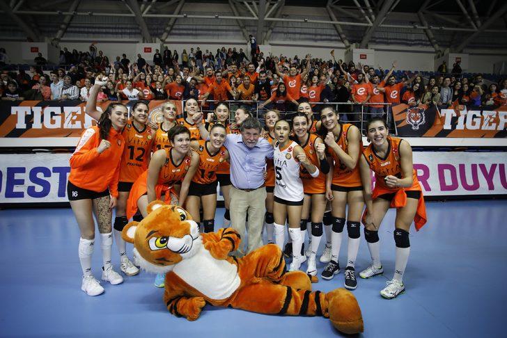 Türk derbisinde kazanan Eczacıbaşı VitrA G3