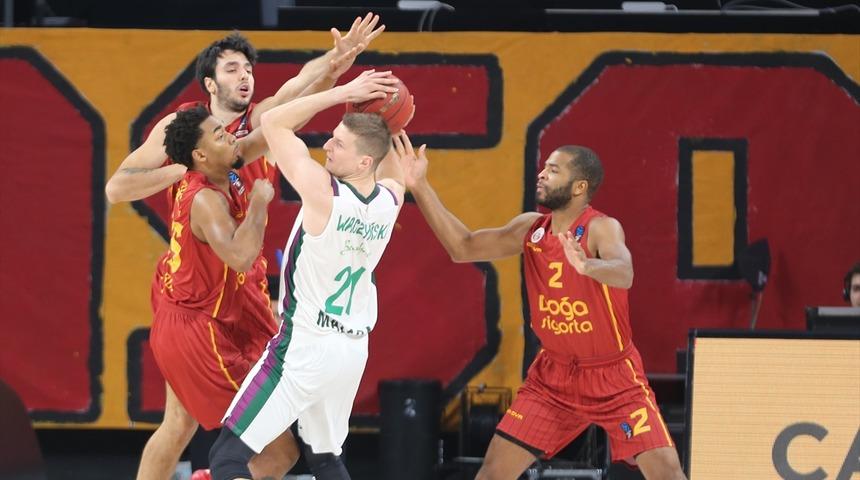 G.Saray geriden gelip kazandı!