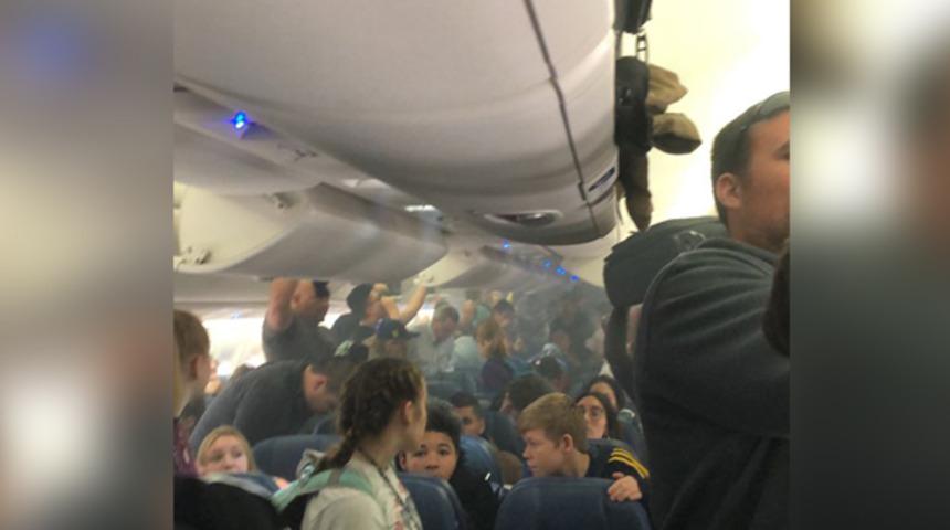 Yolcu uçağının içi duman doldu, uçuş iptal edildi