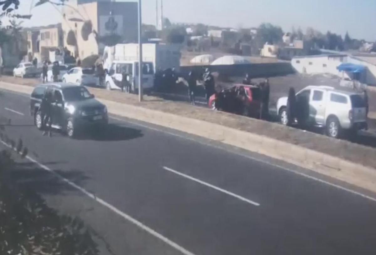 300 bin TL &ouml;d&uuml;lle aranan ter&ouml;rist ile beraberindekilerin yakalanma anı