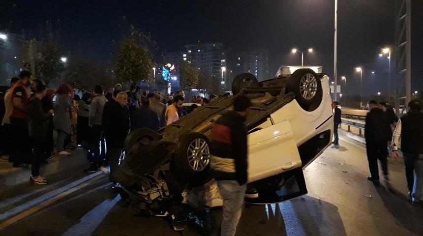İstanbul'da makas dehşeti! Yarış yapan iki araç otoyolu savaş alanına çevirdi!