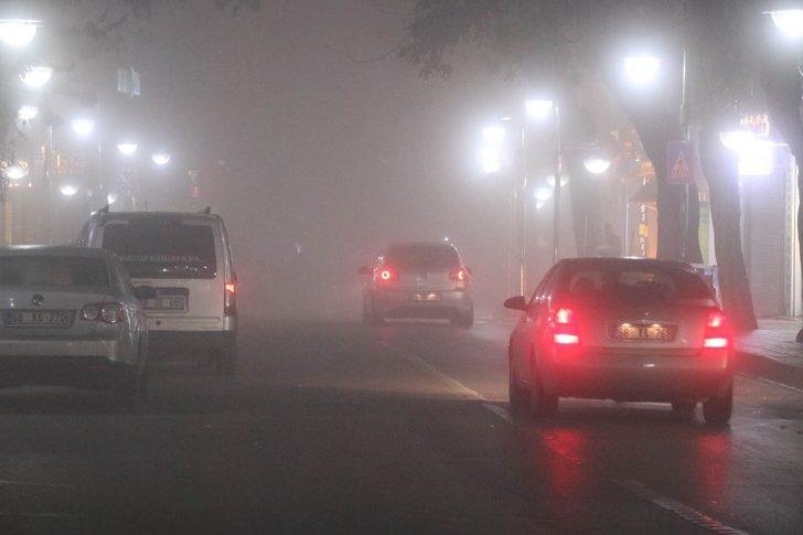 Aksaray’da yoğun sis! Görüş mesafesi 5 metrenin altına düştü! G1