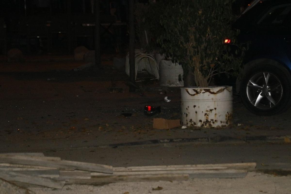 Adana'da sıcak dakikalar! Sokağa EYP yerleştirip ticari taksiyle ka&ccedil;tı!