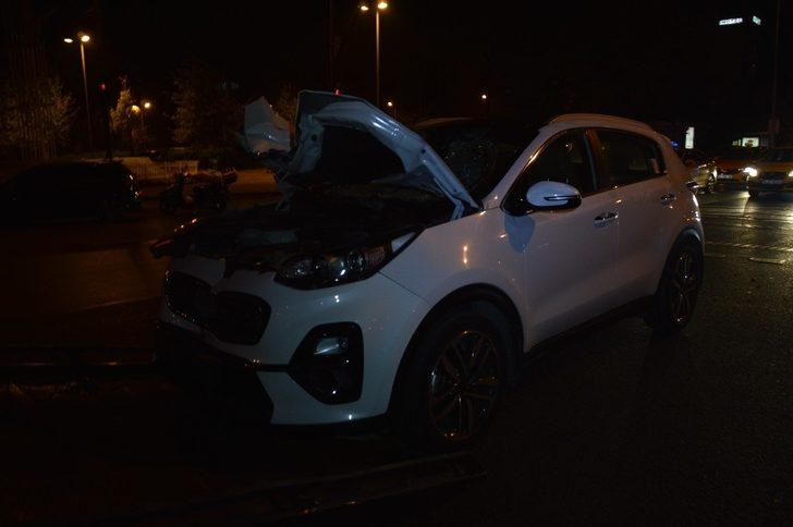 Vatan Caddesinde yolun karşısına geçmek isteyen kişiye otomobil çarptı G1