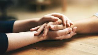 Yası dolu dolu yaşamak travmadan koruyor! Travma belirtileri nelerdir?