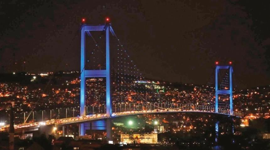 20 Kasım D&uuml;nya &Ccedil;ocuk G&uuml;n&uuml;'nde k&ouml;pr&uuml;ler maviye b&uuml;r&uuml;nd&uuml;