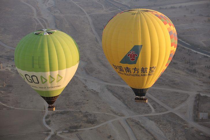 Kapadokya'yı 4 mevsim balonla keşfediyorlar G3