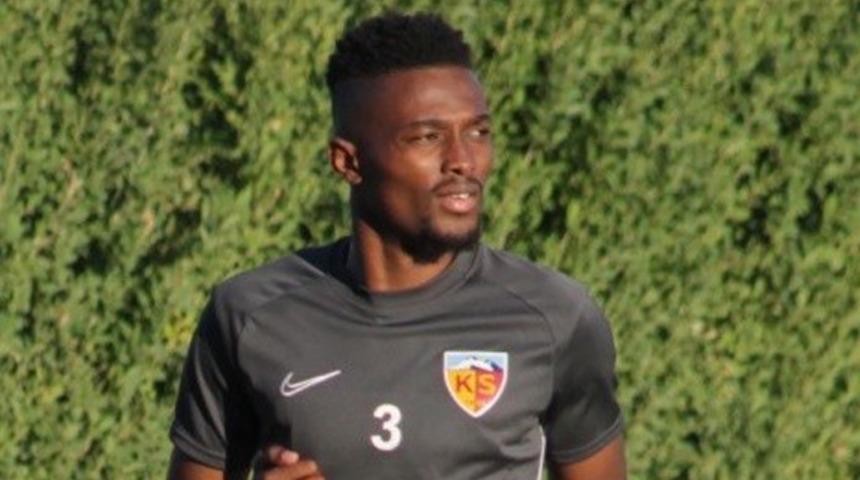 Bernard Mensah Sivasspor maçında forma giyecek